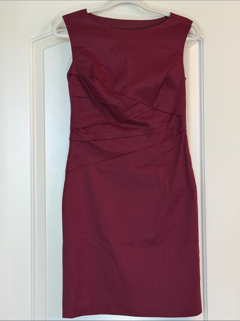 Ann Taylor Sleeveless Wine Sheath Dress, Size 0